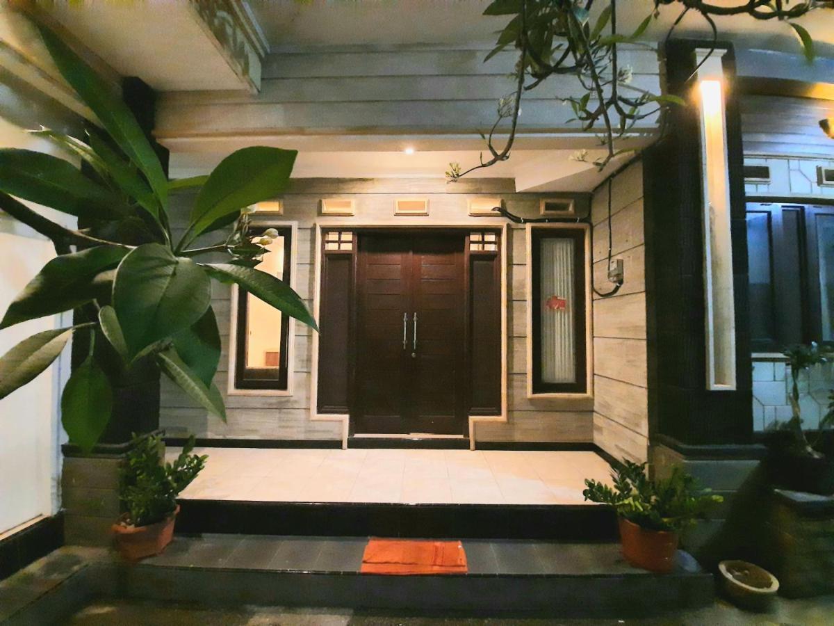 Ganggas Homestay Jimbaran Екстериор снимка