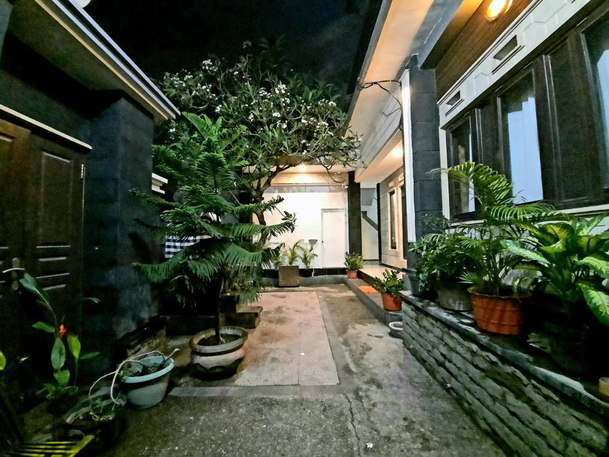 Ganggas Homestay Jimbaran Екстериор снимка