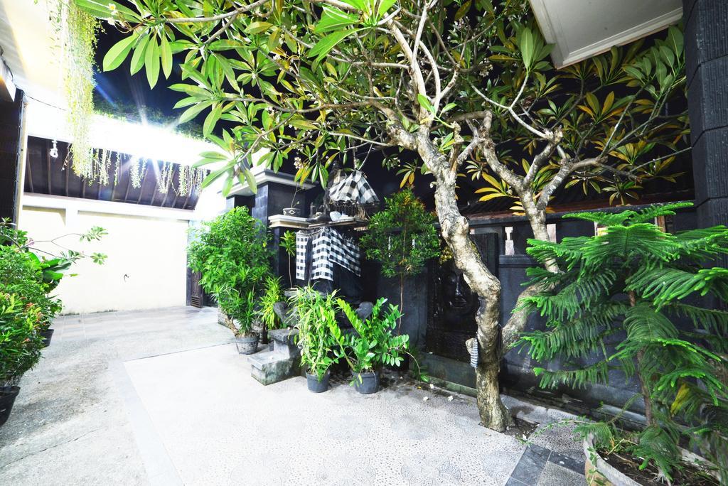 Ganggas Homestay Jimbaran Екстериор снимка