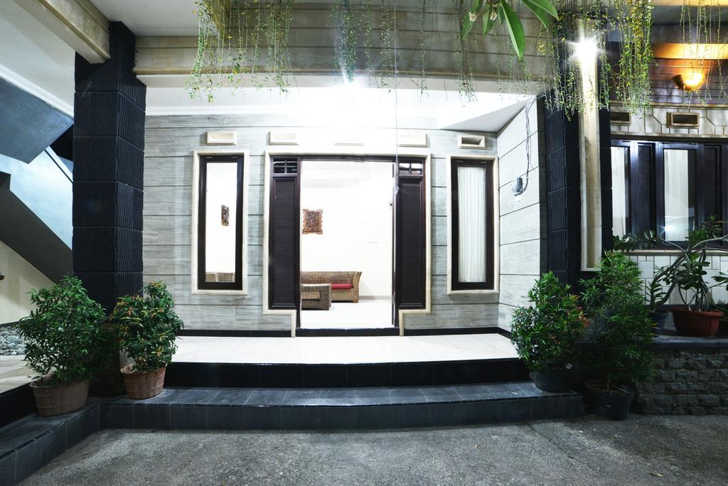 Ganggas Homestay Jimbaran Екстериор снимка